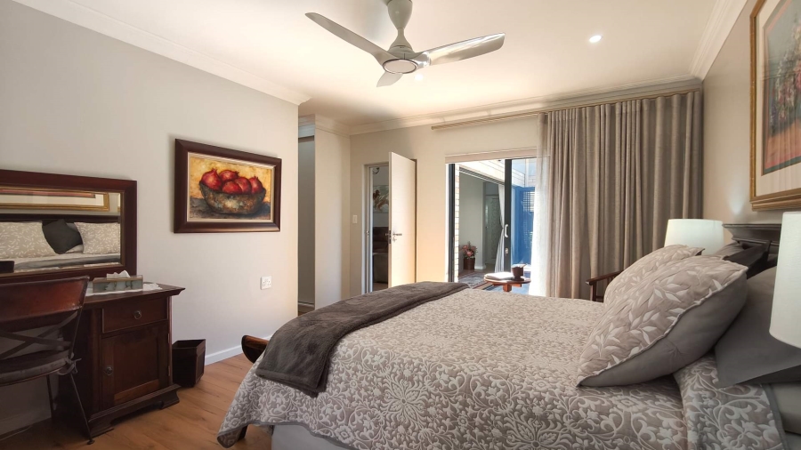 3 Bedroom Property for Sale in Blue Ridge Western Cape